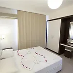 Side Suite Hotel